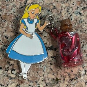 Disney Pin 2022 Alice In Wonderland Drink Me Shrinking Potion Bottle